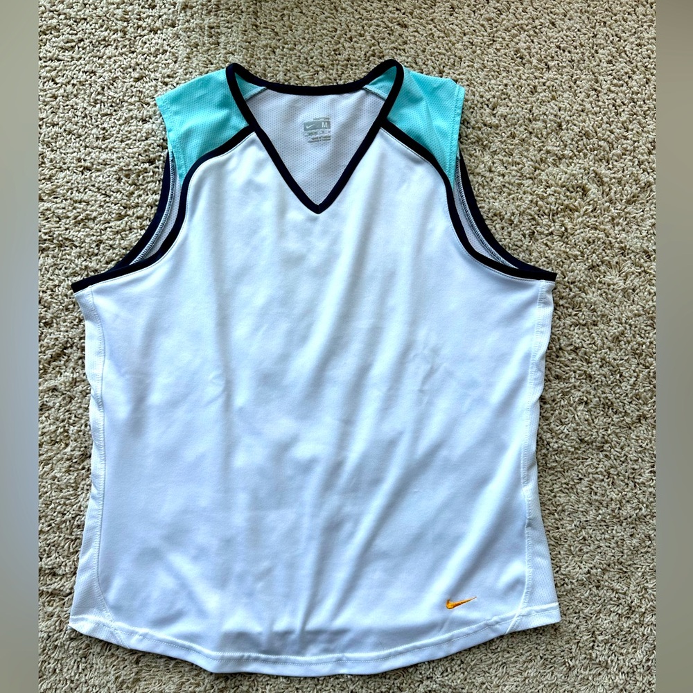 Nike fit-dry sleeveless tank. Women’s size M